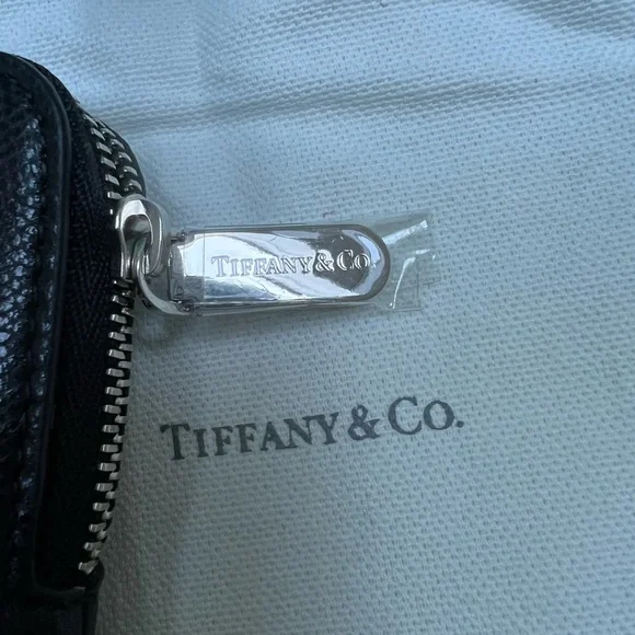 🔴NEW 🔴Authentic NEW TIFFANY & CO Black Leather Clutch 💙🔴 - Picture 6 of 8